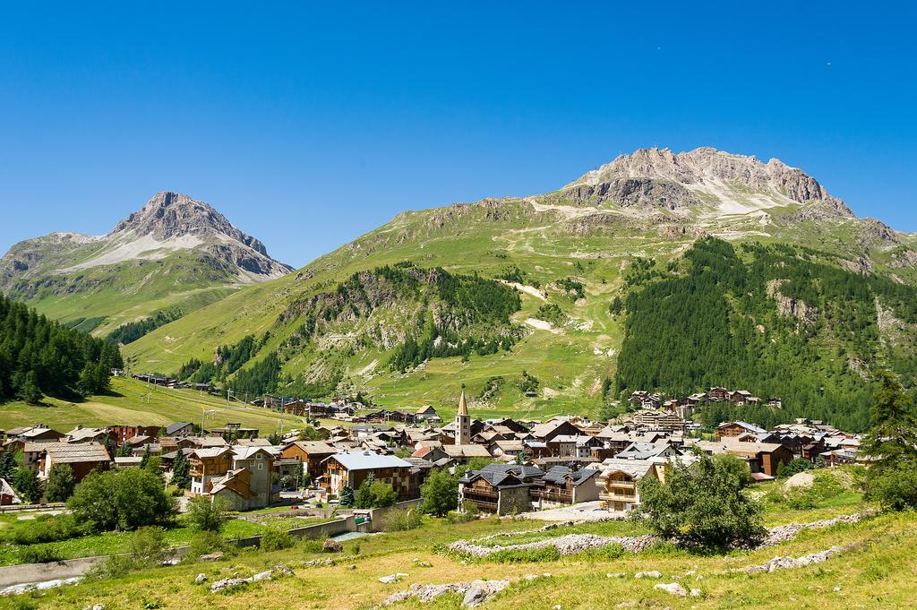 ホテル L'Annexe Val-dʼIsère エクステリア 写真