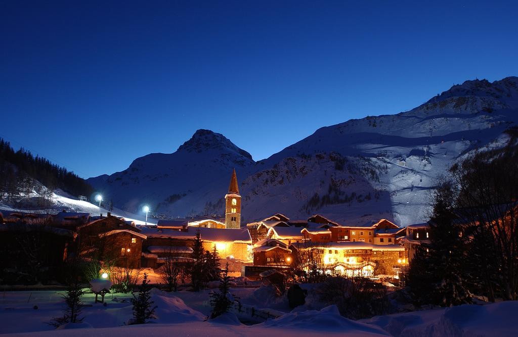 ホテル L'Annexe Val-dʼIsère エクステリア 写真